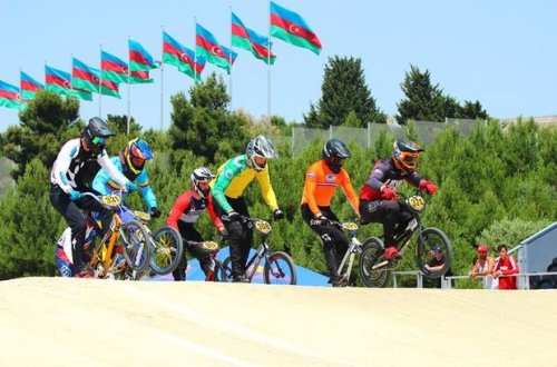 Bakıda havaya görə təxirə salınmış yarışlar barədə qərar verildi