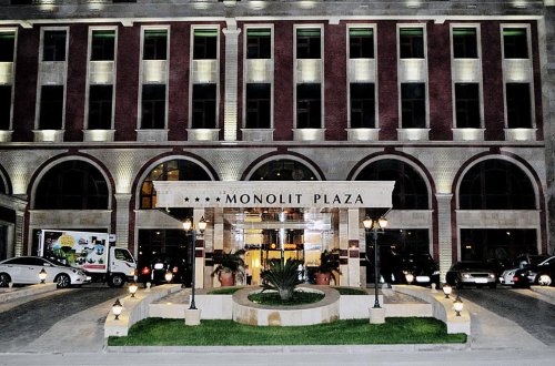 Ərəb investor Bakıda lüks hotel aldı