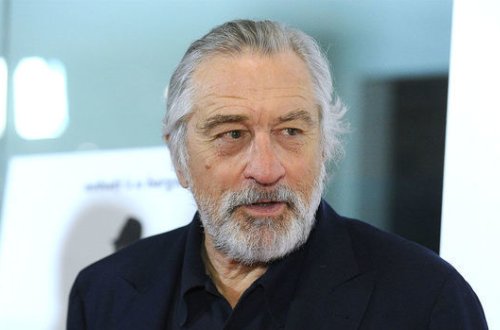 De Niro canlı yayımda Trampı söydü – VİDEO