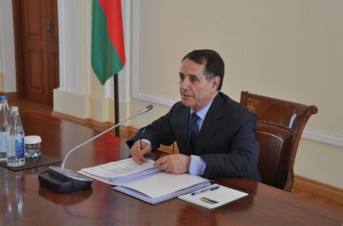 Baş nazir qərara dəyişiklik etdi