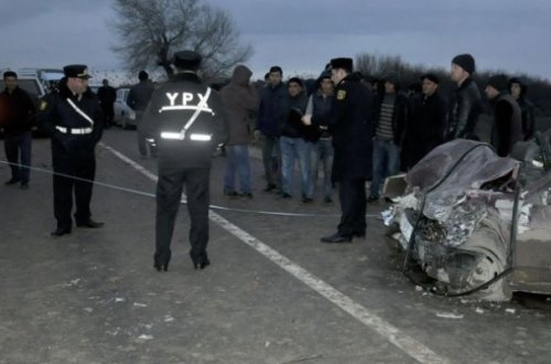 Sumqayıt yolunda ağır qəza - Bir ailənin 3 üzvü öldü