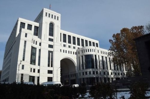 Yerevan Belarusun Bakıya silah verməsi barədə