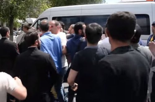 Ermənistanda etiraz aksiyasında dava düşdü – VİDEO