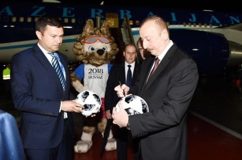 Prezident Rusiyaya işgüzar səfər edib – FOTO