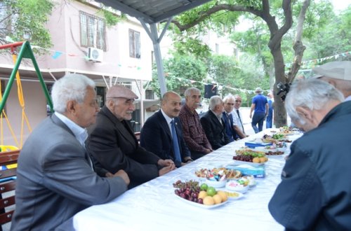 Nəsimi rayonunda 15 iyun – Milli Qurtuluş günü ərəfəsində növbəti  “Abad həyət” sakinlərin istifadəsinə verildi