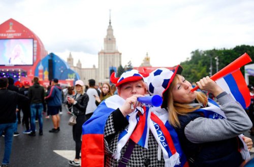 Rusiya bu sürücünü axtarır - Azarkeşə “atıb”
