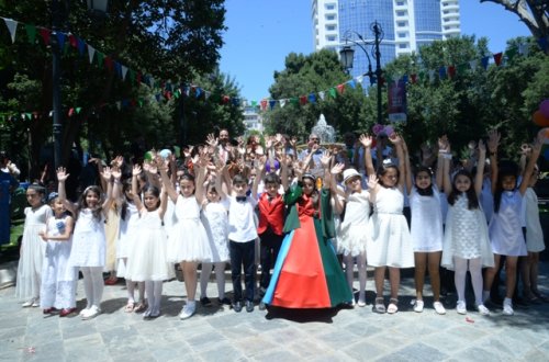 Nəsimi rayonunda 15 iyun Milli Qurtuluş gününə həsr edilmiş silsilə tədbirlər davam edir