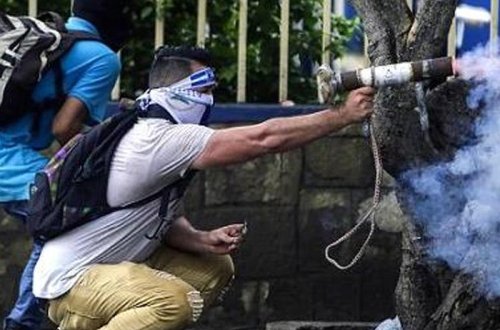Nikaraquada etirazlar zamanı ölənlərin sayı 200-ə çatıb - FOTO