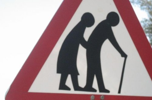 Tovuzda yaşlı kişini maşın vurdu