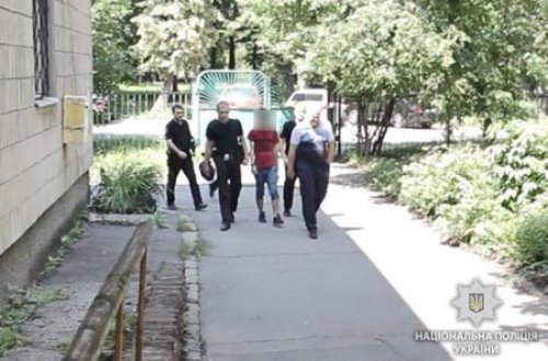 Dəhşət: Azərbaycanlı ər və arvad 4 yaşlı qızlarını pornoroliklərə çəkib satırmışlar - FOTO