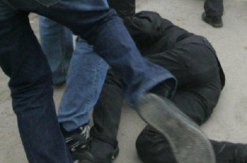 Binəqədi sakinləri taksi sürücüsünü döydü - SƏBƏB