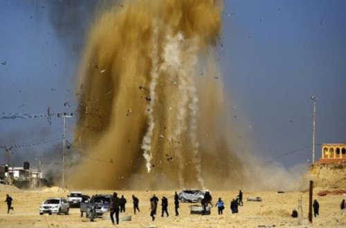 İsraildən Qəzzada mülki avtomobili vurdu