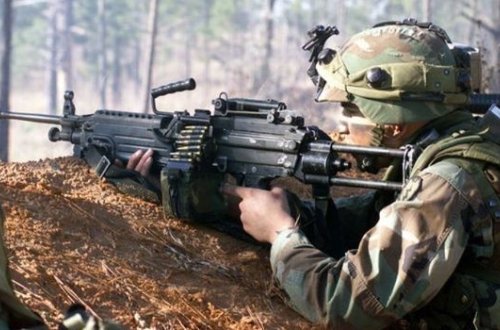 Cəbhədə silahlar susmur