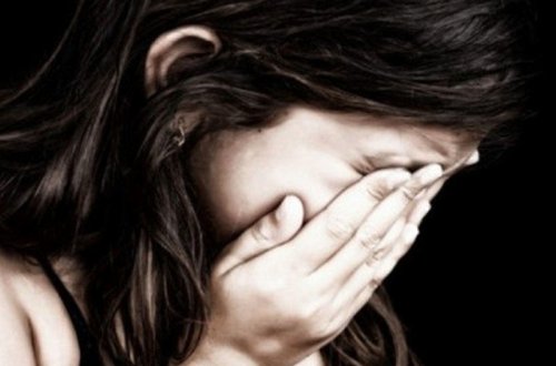 Ata azyaşlı qızını zorlayıb hamilə qoydu, uşağı həyətdə basdırdı - Azərbaycanda daha bir dəhşət