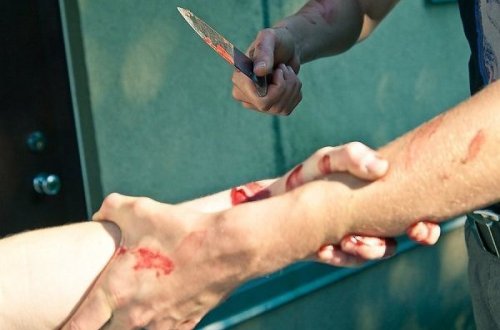 Bakıda arvadını qətlə yetirən şəxsin məhkəməsi başlayıb