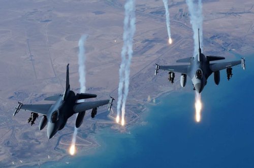 ABŞ Suriyanı bombalayıb: dinc sakinlər ölüb