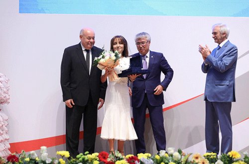 Nərgiz Paşayeva “Birlik ulduzları” mükafatını aldı - Fotolar