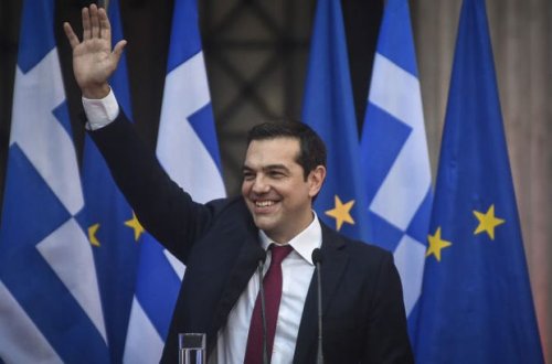 Yunanıstanın baş naziri ilk dəfə qalstuk taxdı