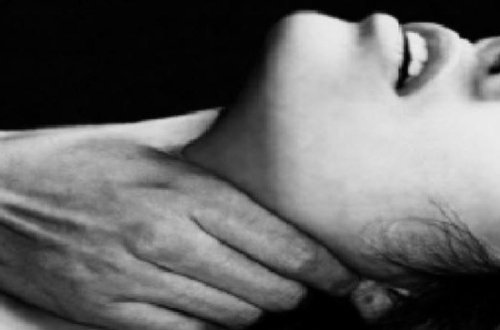 Sevgilisini xəyanət etdiyi üçün bıçaqladı, sonra yastıqla boğdu, özü isə... - FiLM KİMİ CİNAYƏT