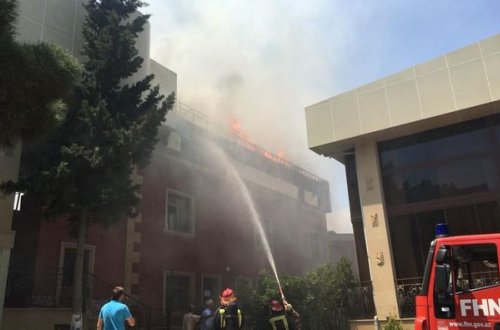 SON DƏQIQƏ:“Monolit Plaza” yanır - YENİLƏNİB + VİDEO