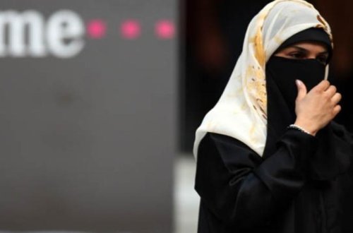 Parlament ictimai yerlərdə ÇARŞABA QADAĞA QOYDU