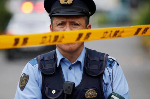 Tanınmış bloqer mühazirə zamanı bıçaqlandı