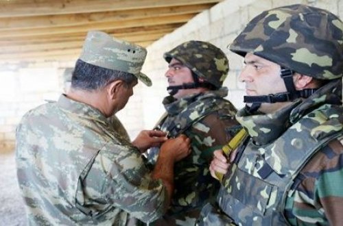 Səngər Aslanlarının KOMANDİRİ-