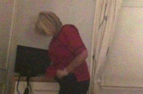 56 yaşlı kişi ilə əxlaqsızlıq edən qadın gizli kameraya düşdü - FOTO