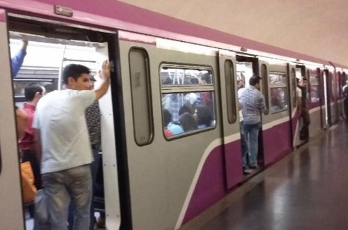 Bakı metrosunda qatarların hərəkətində problem yaranıb