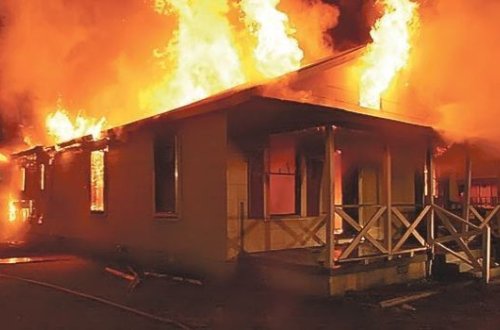 Yasamalda işıq generatoru yanıb