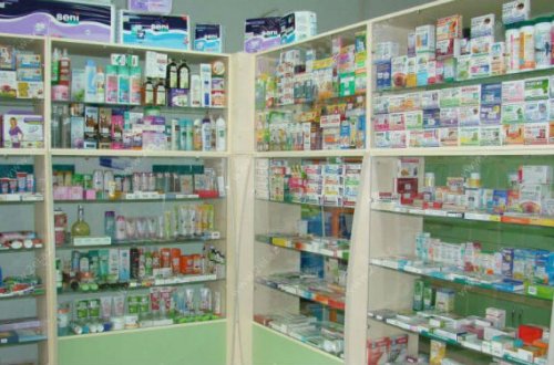 Aptekdə müştəri müdir və işçi tərəfindən döyüldü