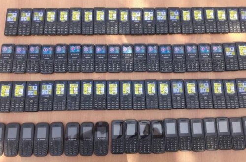 Ölkəmizə bir çəllək mobil telefon “gəldi” - FOTO