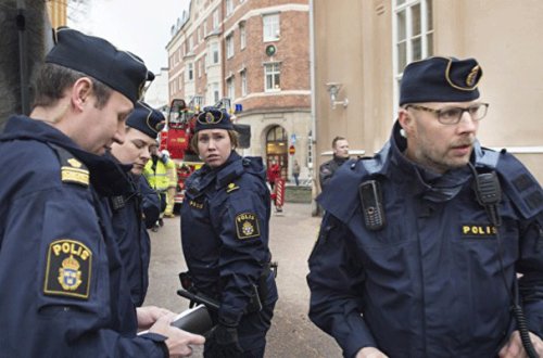 İsveçdə insanlara atəş açıldı - Yaralılar var