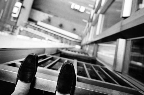 84 yaşlı qadın 8-ci mərtəbədən yıxılıb öldü