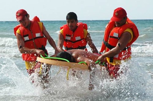 6 nəfər çimərlik olmayan ərazidə ölüm təhlükəsi keçirdi