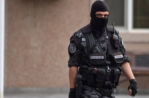 Sarkisyanın qardaşı oğlunda narkotik və oğurlanmış rəsm əsərləri aşkarlanıb