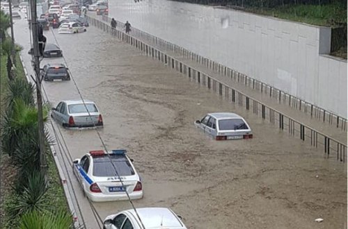 Rusiya-Xorvatiya matçı öncəsi Soçi suyun altında qaldı - VİDEO