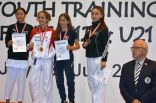 Azərbaycan karateçiləri Xorvatiyada 6 medal qazanıblar