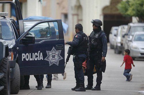 Meksikada 6 bara eyni anda hücum olub, ölənlər var