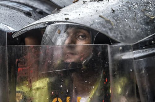 Məhbuslar kəşfiyyatın həbsxana binasını tutdular - QİYAM