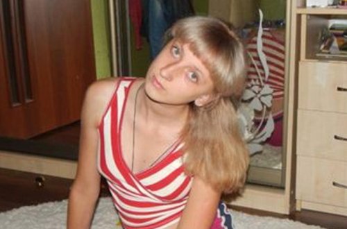 Qadın istədiyi oğlanla danışan qızın cinsiyyət orqanını yandırdı - Hamiləymiş - FOTO