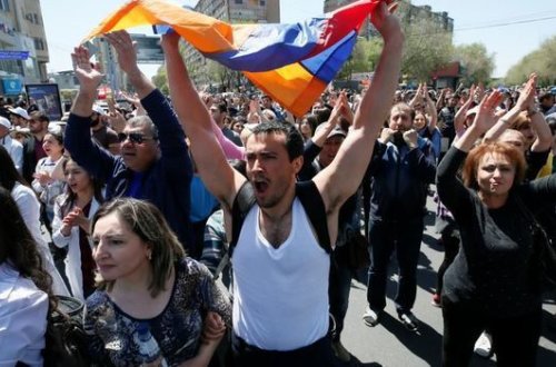 Ermənistanda etirazlar - VİDEO