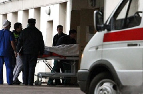 Gənc oğlan boğazından xəsarətlə xəstəxanaya yerləşdirilib