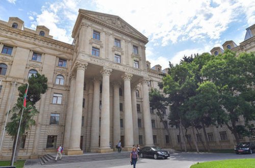 XİN İlham Əliyevlə Paşinyanın görüşü barədə