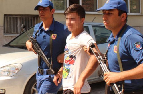 Bacısının evli kişi ilə sevişdiyini öyrəndi - 16 yaşında QATİL OLDU