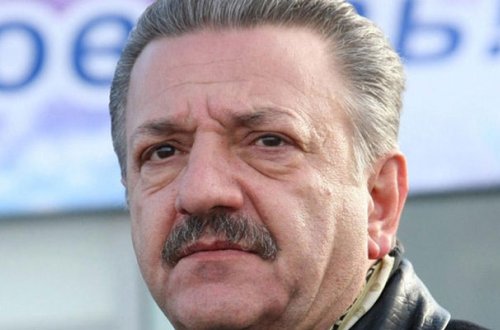 AST Telmanın keçmiş işçiləri “Mardan Palace”ı qarət etdilər