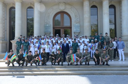 Nəsimi rayon məktəbliləri “Sərhədçi” hərbi-vətənpərvərlik düşərgəsində