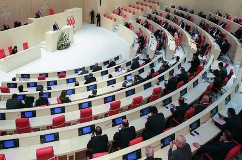 Gürcüstan parlamenti hökumətin yeni tərkibini təsdiq edib