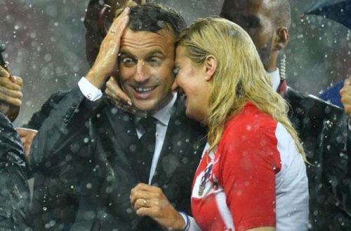 Xanım və kişi prezidentin tribunada SƏMİMİ GÖRÜNTÜLƏRİ: Putinin gözü qarşısında... - FOTO