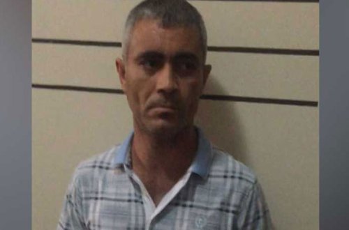 Bu adam qadınları soyurmuş